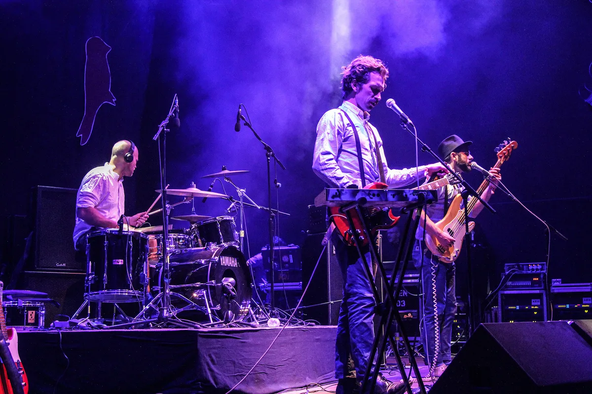 WhoMadeWho